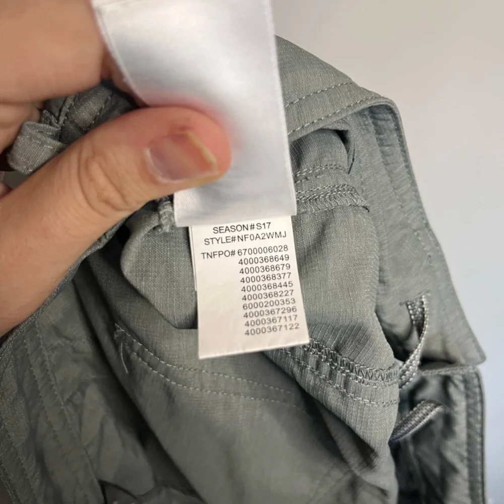 The North Face Women's Horizon 2.0 Shorts Size Small - Picture 11 of 11